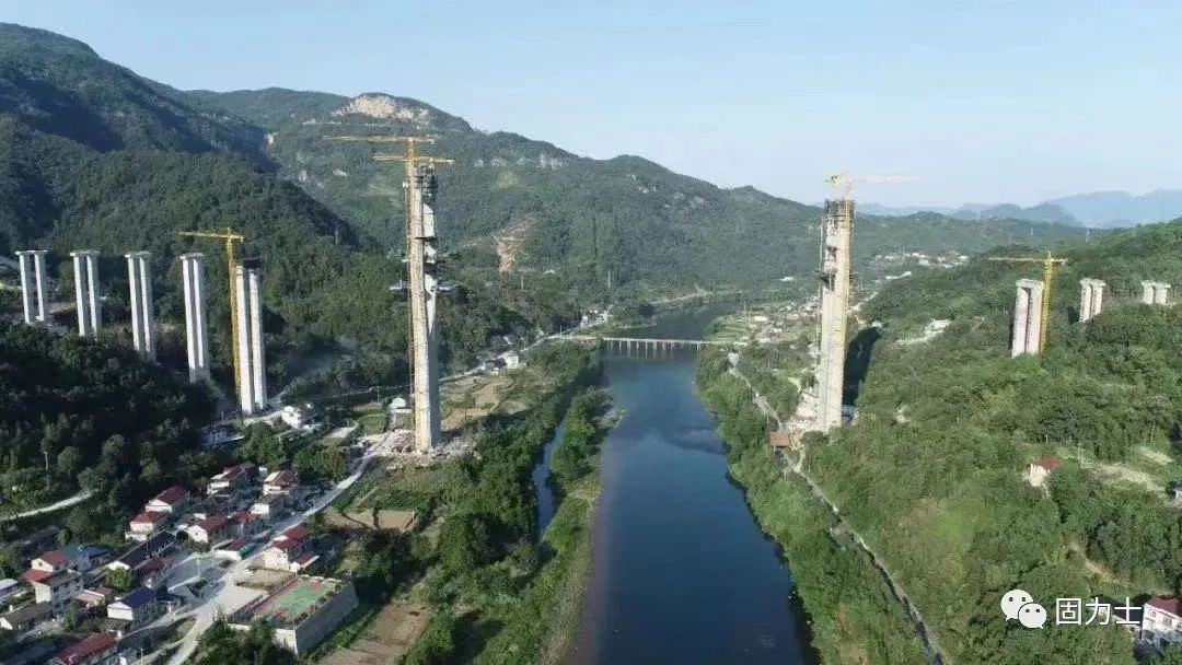 双江固力士参与湖南炉慈高速建设，助力区域经济发展